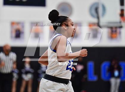 Thumbnail 2 in Highlands Ranch vs. Eaglecrest (CHSAA 6A Second Round) photogallery.