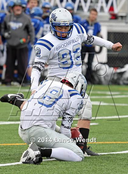 Thumbnail 3 in Broomfield @ Longmont (CHSAA 4A Semifinal Playoff) photogallery.
