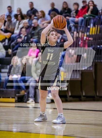 Thumbnail 2 in Rush-Henrietta @ Honeoye Falls-Lima photogallery.