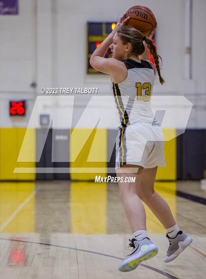 Thumbnail 2 in Rush-Henrietta @ Honeoye Falls-Lima photogallery.
