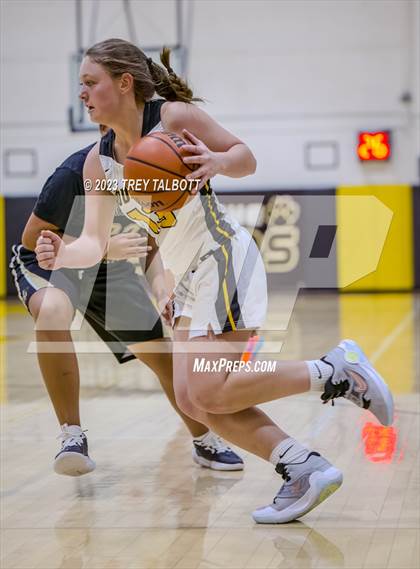 Thumbnail 1 in Rush-Henrietta @ Honeoye Falls-Lima photogallery.