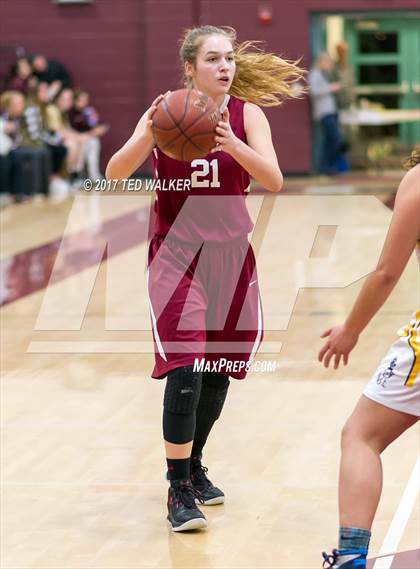 Thumbnail 3 in Soquel vs. Santa Cruz (SCCAL Semifinal) photogallery.