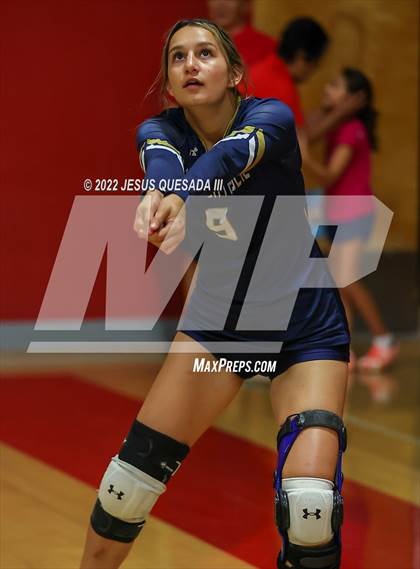 Thumbnail 2 in Yuma Catholic @ Imperial photogallery.
