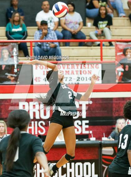 Thumbnail 2 in DeSoto @ Cedar Hill photogallery.