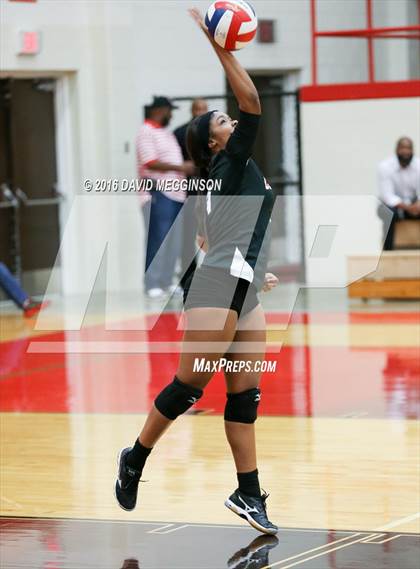 Thumbnail 2 in DeSoto @ Cedar Hill photogallery.