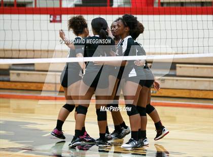 Thumbnail 1 in DeSoto @ Cedar Hill photogallery.