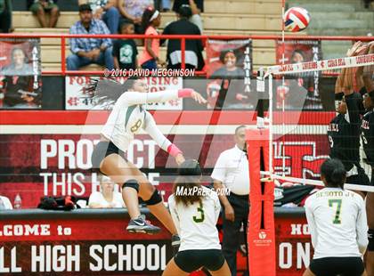 Thumbnail 3 in DeSoto @ Cedar Hill photogallery.