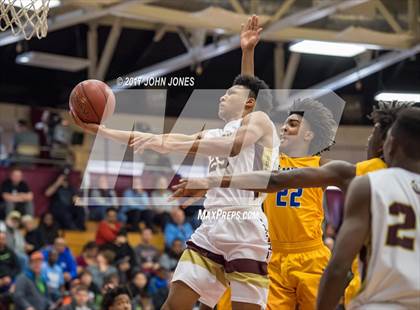 Thumbnail 2 in St. Anthony vs Jemison (Spalding Hoophall Classic) photogallery.