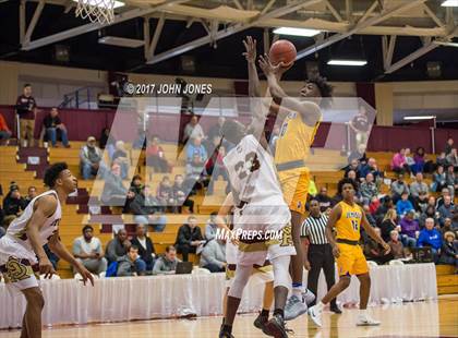 Thumbnail 2 in St. Anthony vs Jemison (Spalding Hoophall Classic) photogallery.