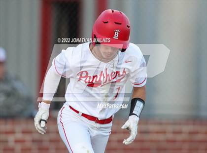 Thumbnail 3 in Doyle @ Brusly photogallery.
