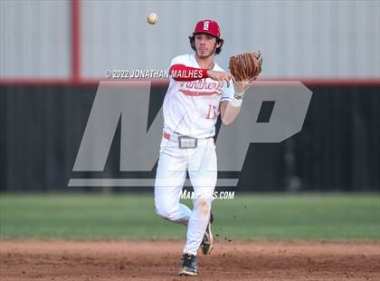 Thumbnail 3 in Doyle @ Brusly photogallery.