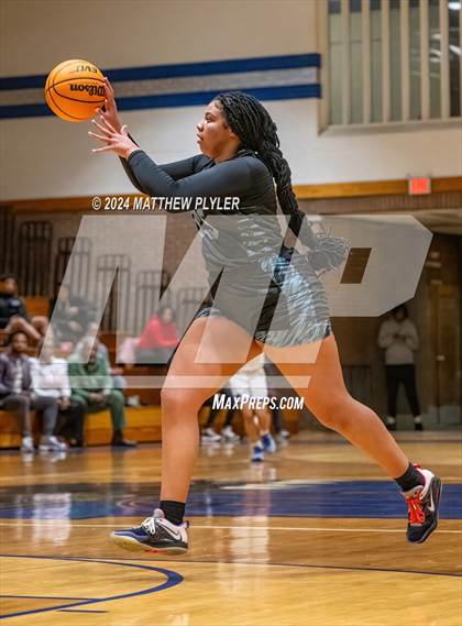 Thumbnail 2 in Overhills @ Westover photogallery.