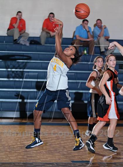 Thumbnail 2 in JV: Morristown-Hamblen East @ Seymour photogallery.