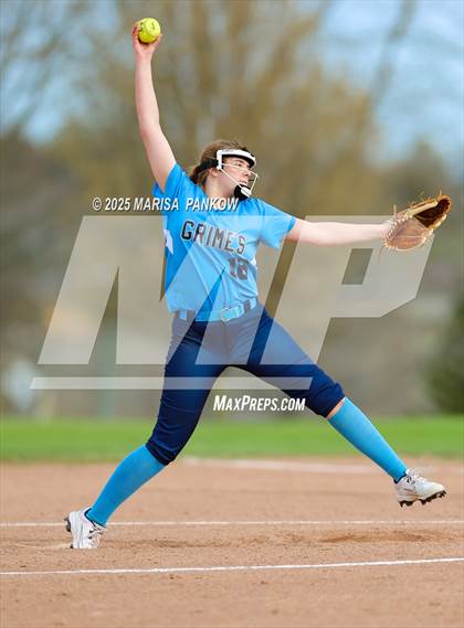 Thumbnail 2 in Bishop Grimes vs Cato-Meridian photogallery.