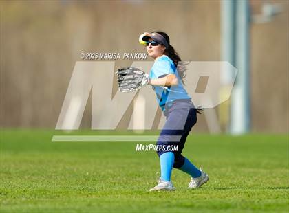 Thumbnail 2 in Bishop Grimes vs Cato-Meridian photogallery.