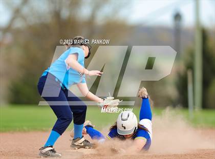 Thumbnail 2 in Bishop Grimes vs Cato-Meridian photogallery.