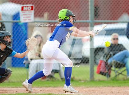 Thumbnail 3 in Bishop Grimes vs Cato-Meridian photogallery.