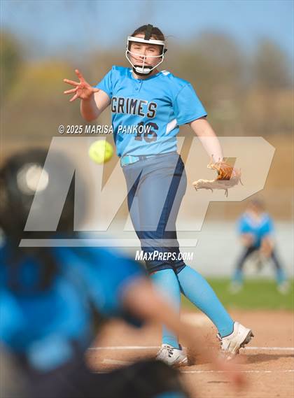 Thumbnail 2 in Bishop Grimes vs Cato-Meridian photogallery.