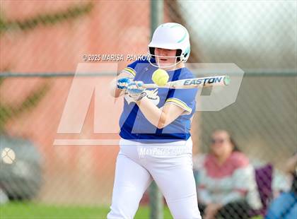 Thumbnail 2 in Bishop Grimes vs Cato-Meridian photogallery.