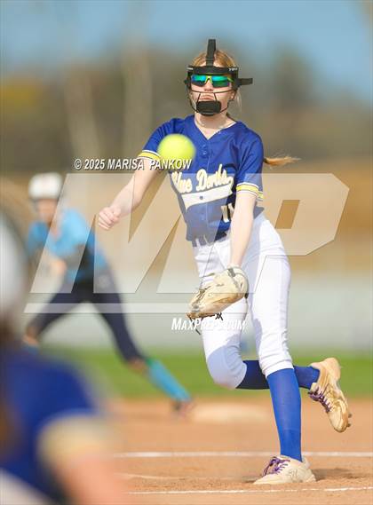 Thumbnail 3 in Bishop Grimes vs Cato-Meridian photogallery.
