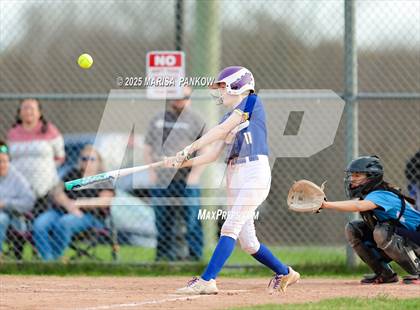 Thumbnail 2 in Bishop Grimes vs Cato-Meridian photogallery.