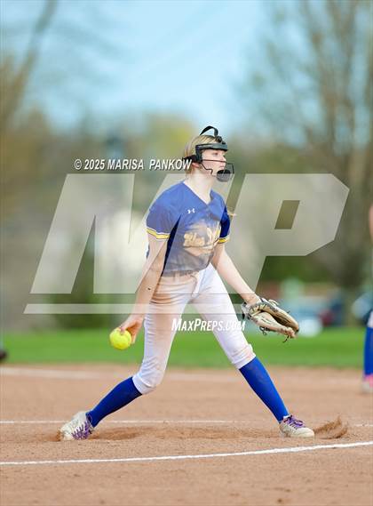 Thumbnail 2 in Bishop Grimes vs Cato-Meridian photogallery.