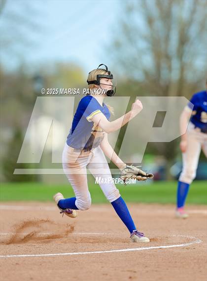 Thumbnail 1 in Bishop Grimes vs Cato-Meridian photogallery.