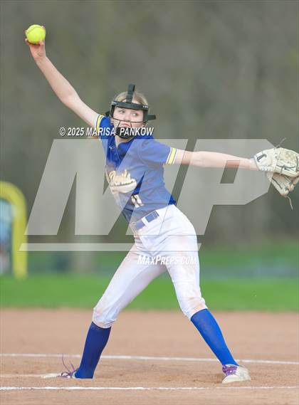 Thumbnail 2 in Bishop Grimes vs Cato-Meridian photogallery.