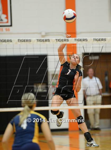 Thumbnail 1 in Neuqua Valley @ Wheaton-Warrenville South photogallery.