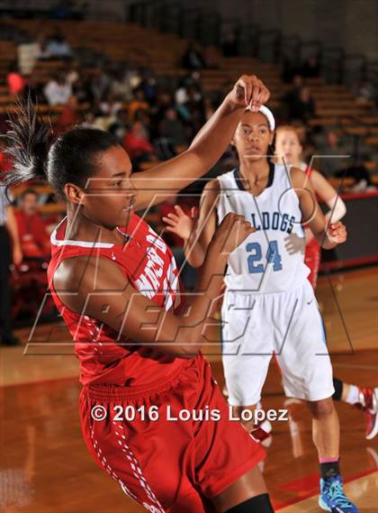 Thumbnail 3 in Centennial @ Mater Dei (Nike Extravaganza) photogallery.