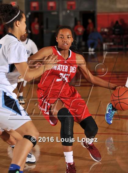 Thumbnail 2 in Centennial @ Mater Dei (Nike Extravaganza) photogallery.