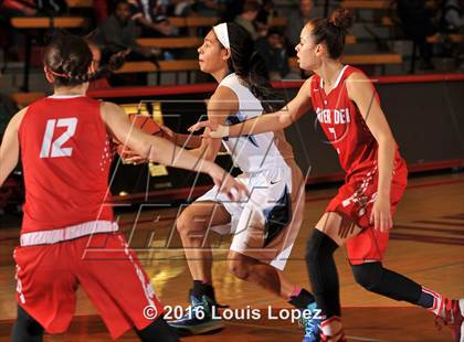 Thumbnail 2 in Centennial @ Mater Dei (Nike Extravaganza) photogallery.