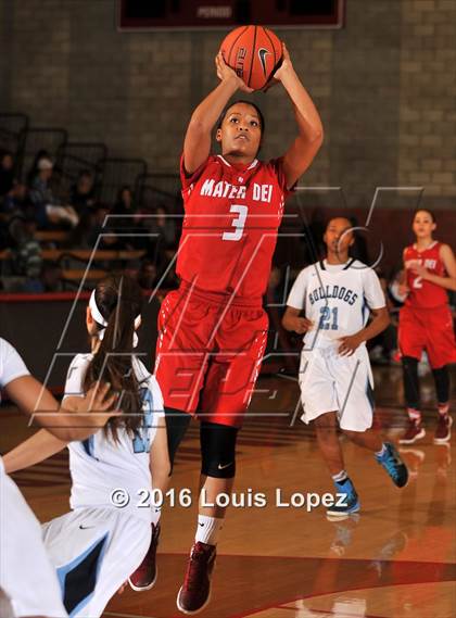 Thumbnail 3 in Centennial @ Mater Dei (Nike Extravaganza) photogallery.