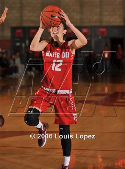 Thumbnail 3 in Centennial @ Mater Dei (Nike Extravaganza) photogallery.