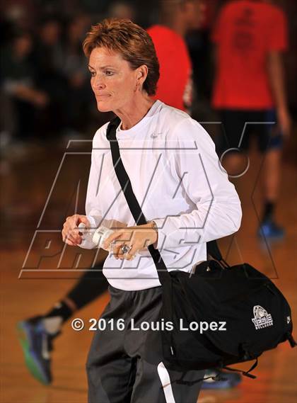 Thumbnail 3 in Centennial @ Mater Dei (Nike Extravaganza) photogallery.