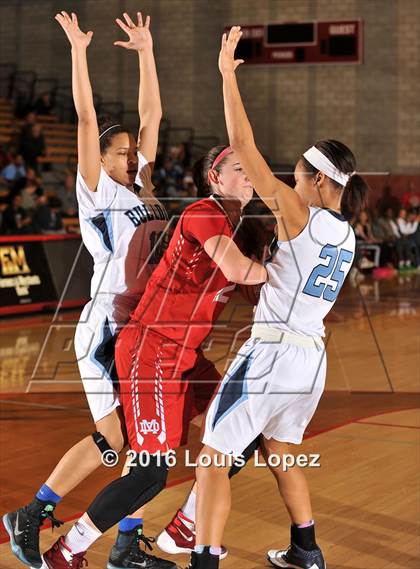 Thumbnail 2 in Centennial @ Mater Dei (Nike Extravaganza) photogallery.