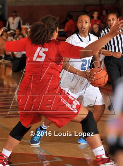 Thumbnail 2 in Centennial @ Mater Dei (Nike Extravaganza) photogallery.