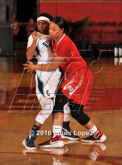 Thumbnail 1 in Centennial @ Mater Dei (Nike Extravaganza) photogallery.