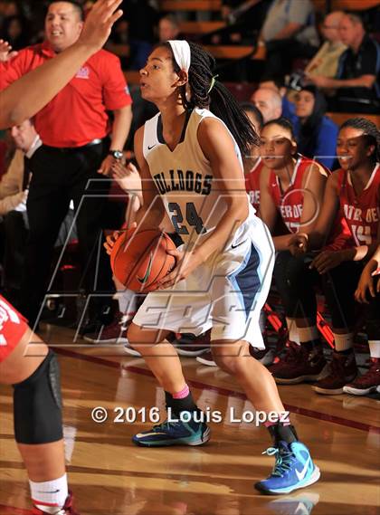 Thumbnail 2 in Centennial @ Mater Dei (Nike Extravaganza) photogallery.