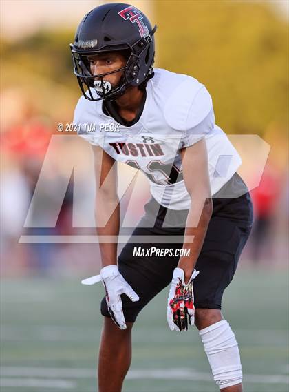 Thumbnail 1 in Tustin @ Foothill photogallery.