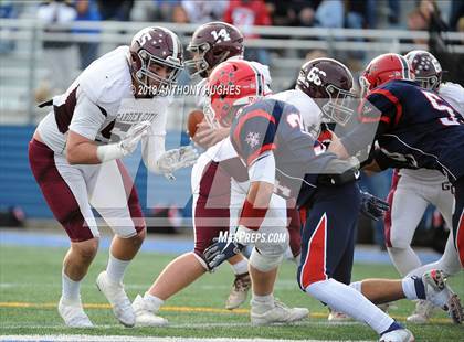 Thumbnail 2 in Garden City vs. MacArthur (Secrtion 8 Nassau County Conference II Championship) photogallery.