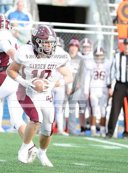 Thumbnail 3 in Garden City vs. MacArthur (Secrtion 8 Nassau County Conference II Championship) photogallery.