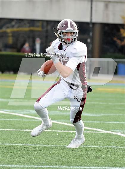 Thumbnail 3 in Garden City vs. MacArthur (Secrtion 8 Nassau County Conference II Championship) photogallery.