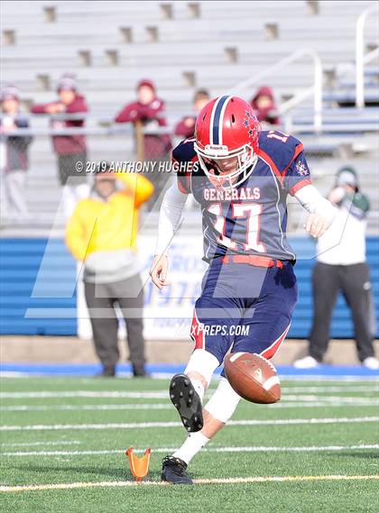 Thumbnail 2 in Garden City vs. MacArthur (Secrtion 8 Nassau County Conference II Championship) photogallery.