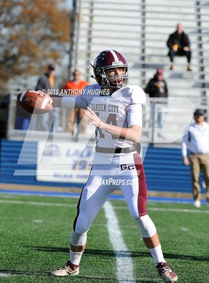 Thumbnail 3 in Garden City vs. MacArthur (Secrtion 8 Nassau County Conference II Championship) photogallery.
