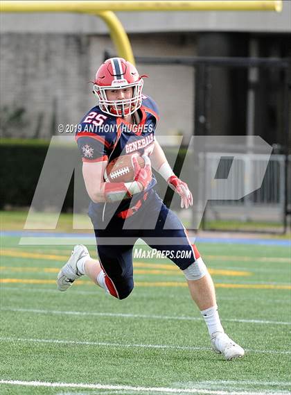 Thumbnail 3 in Garden City vs. MacArthur (Secrtion 8 Nassau County Conference II Championship) photogallery.