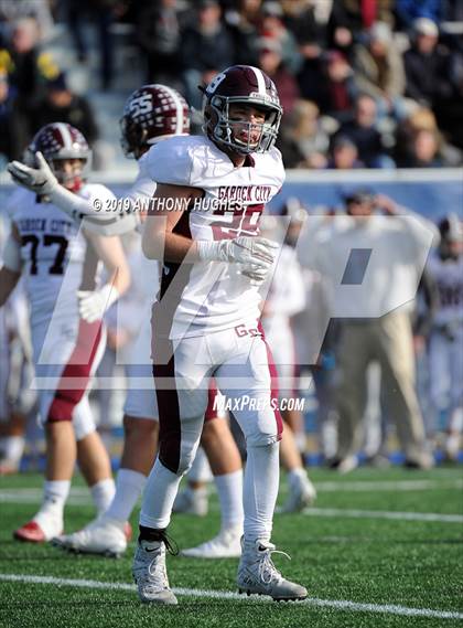 Thumbnail 2 in Garden City vs. MacArthur (Secrtion 8 Nassau County Conference II Championship) photogallery.