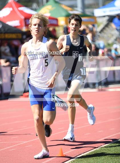 Thumbnail 2 in MCAL Preliminary Finals (1600 Meter) photogallery.