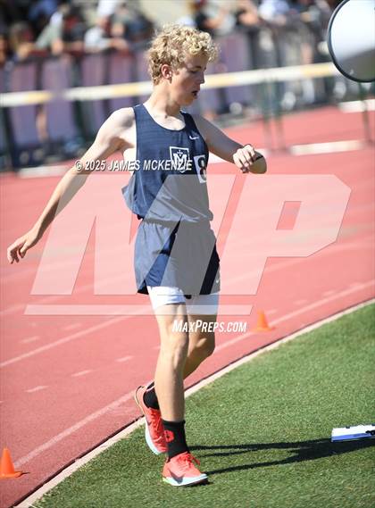 Thumbnail 2 in MCAL Preliminary Finals (1600 Meter) photogallery.