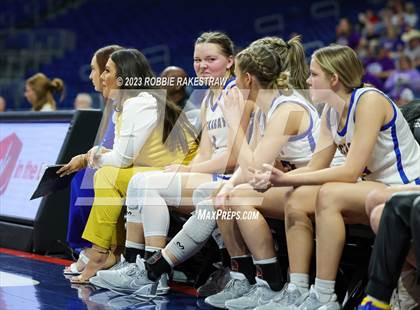 Thumbnail 3 in Huckabay vs. Irion County (UIL 1A Basketball State Semifinal) photogallery.